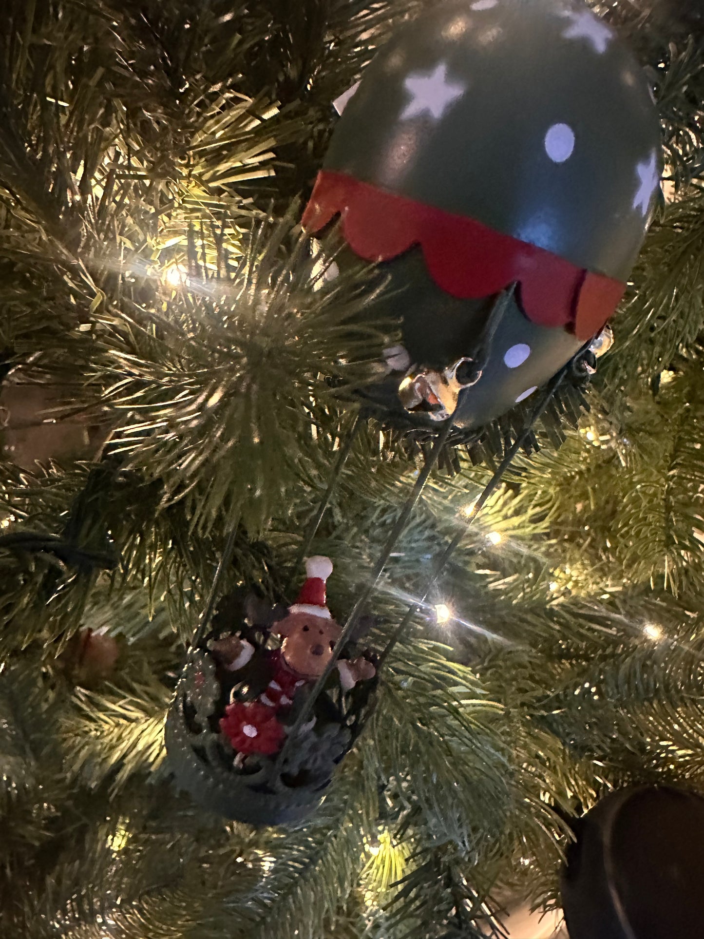 Air Ballooning Deer & Santa Hangers