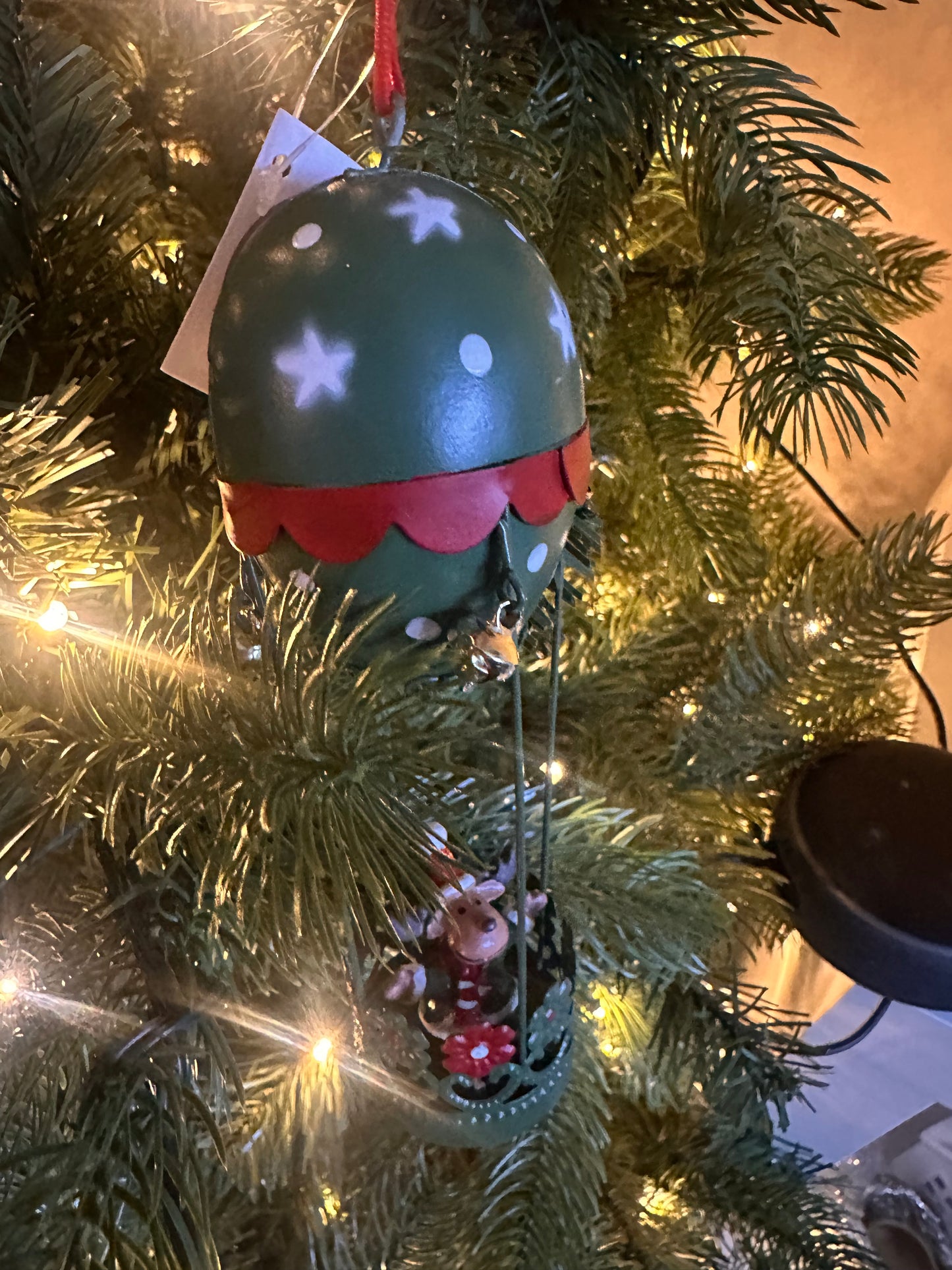 Air Ballooning Deer & Santa Hangers