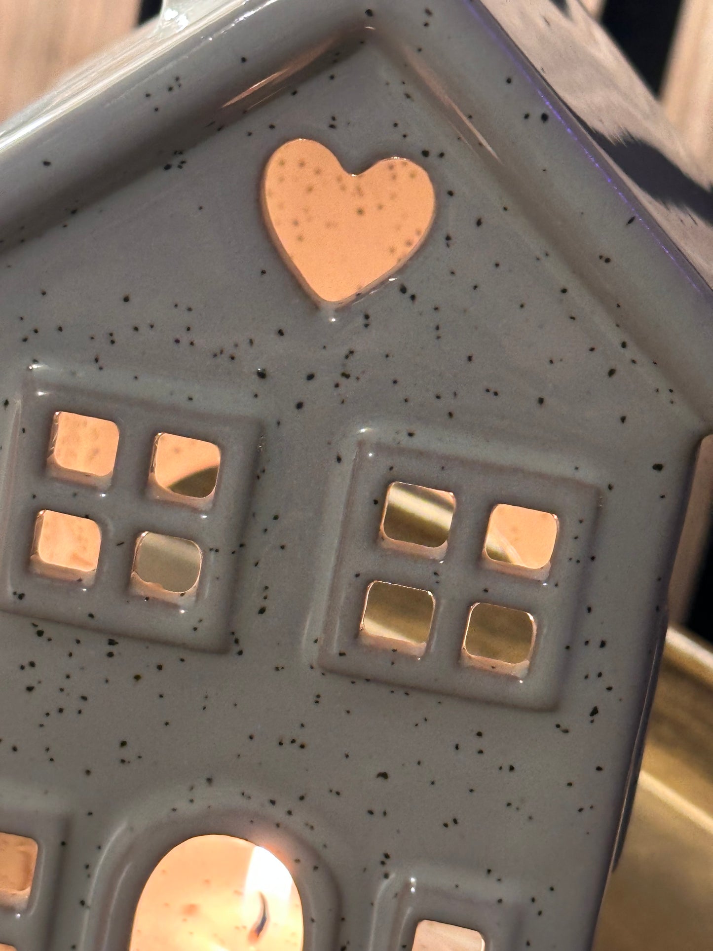 Speckled Heart Tealight House