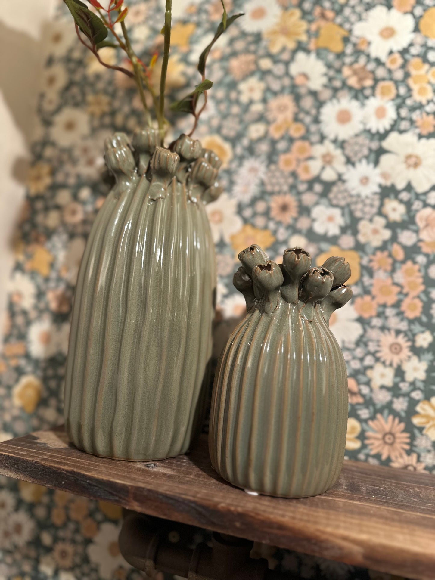 Porcelain Vase 22.6cm - Green Seed Head Applique