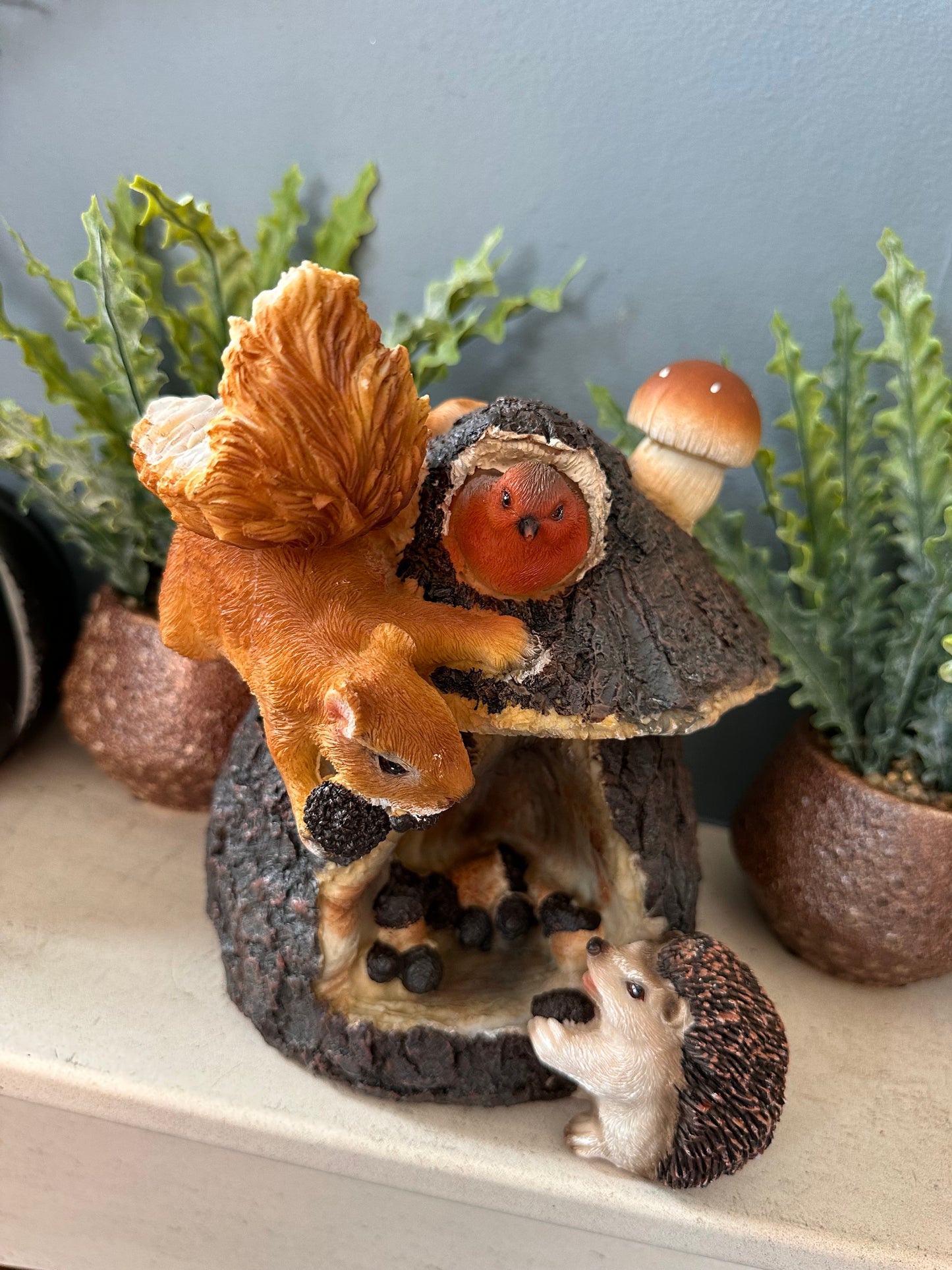 Gorgeous Log Decorative House with Squirrel Robin and Hedgehog