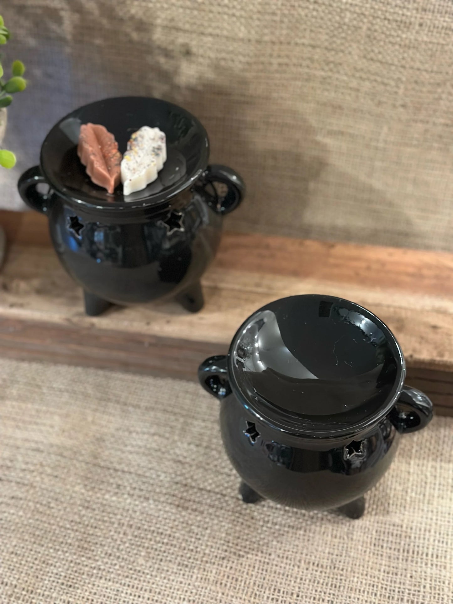 Black Cauldron Style Melt Warmer
