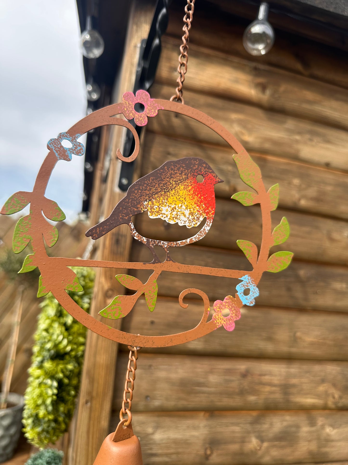 Metal Robin Hanger with Bell