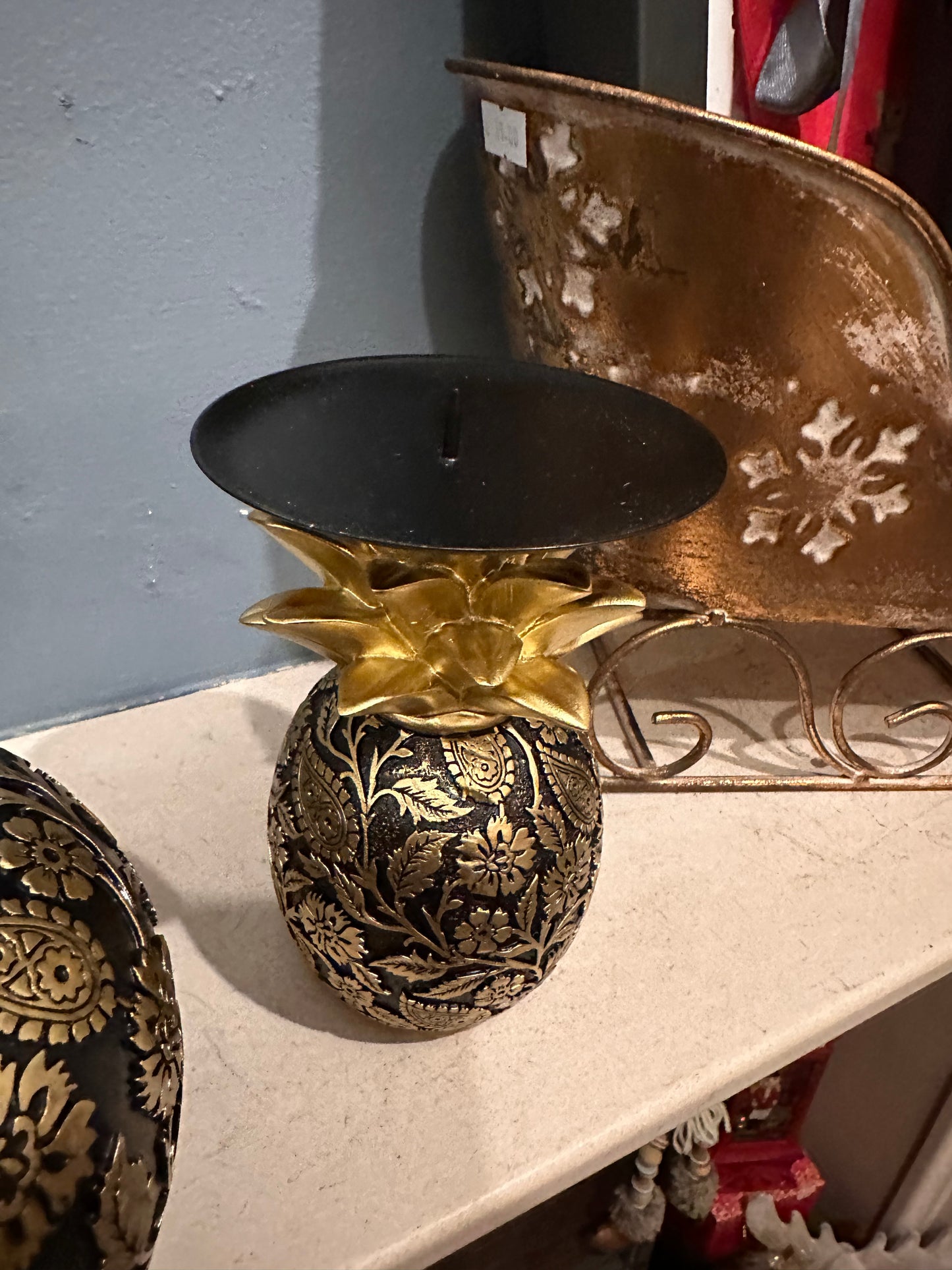 Black & Gold Pineapple Candle Holder