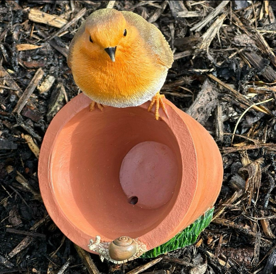 Garden Robin Bird Feeder