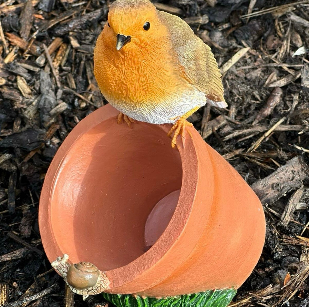 Garden Robin Bird Feeder