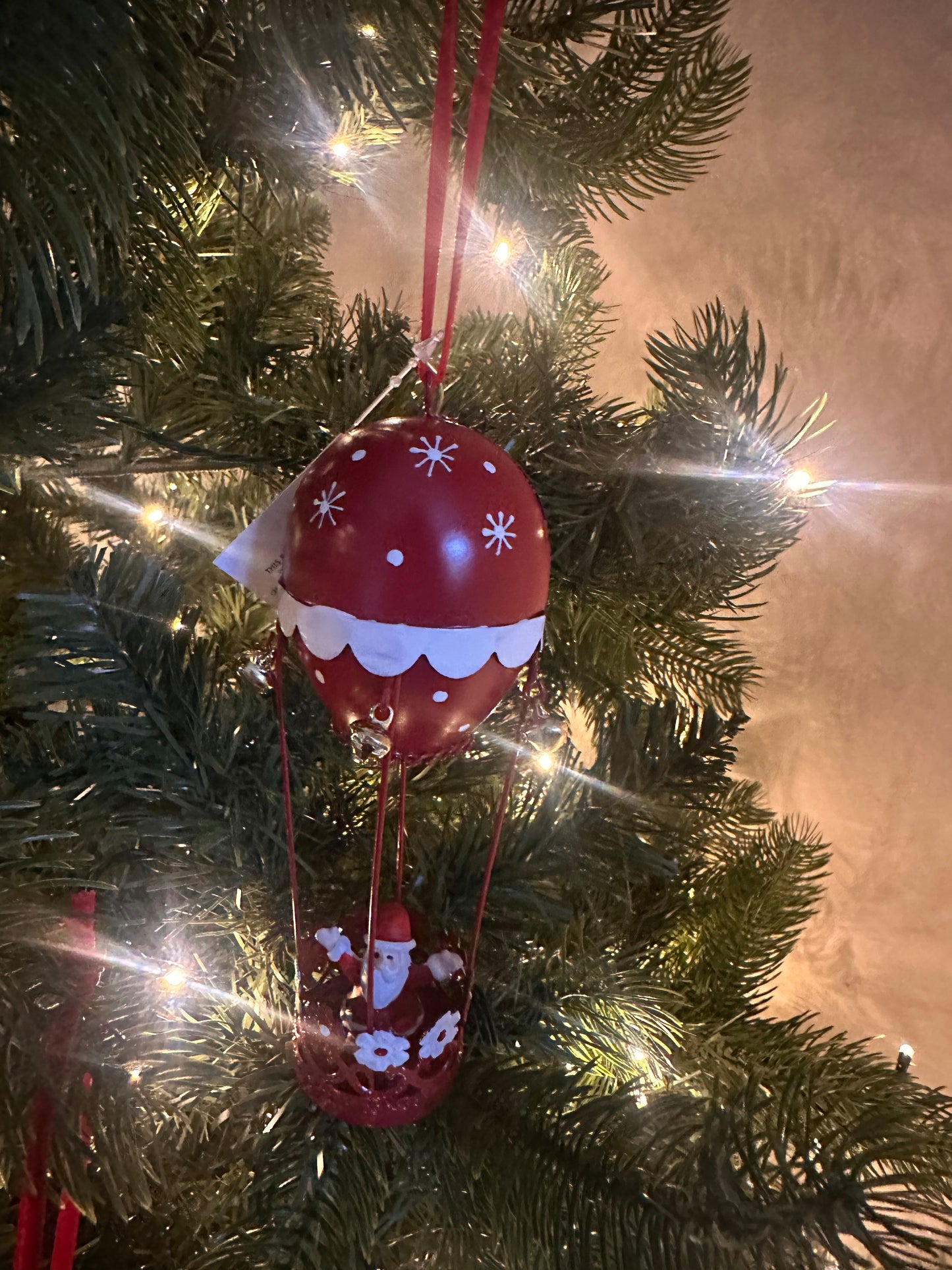 Air Ballooning Deer & Santa Hangers
