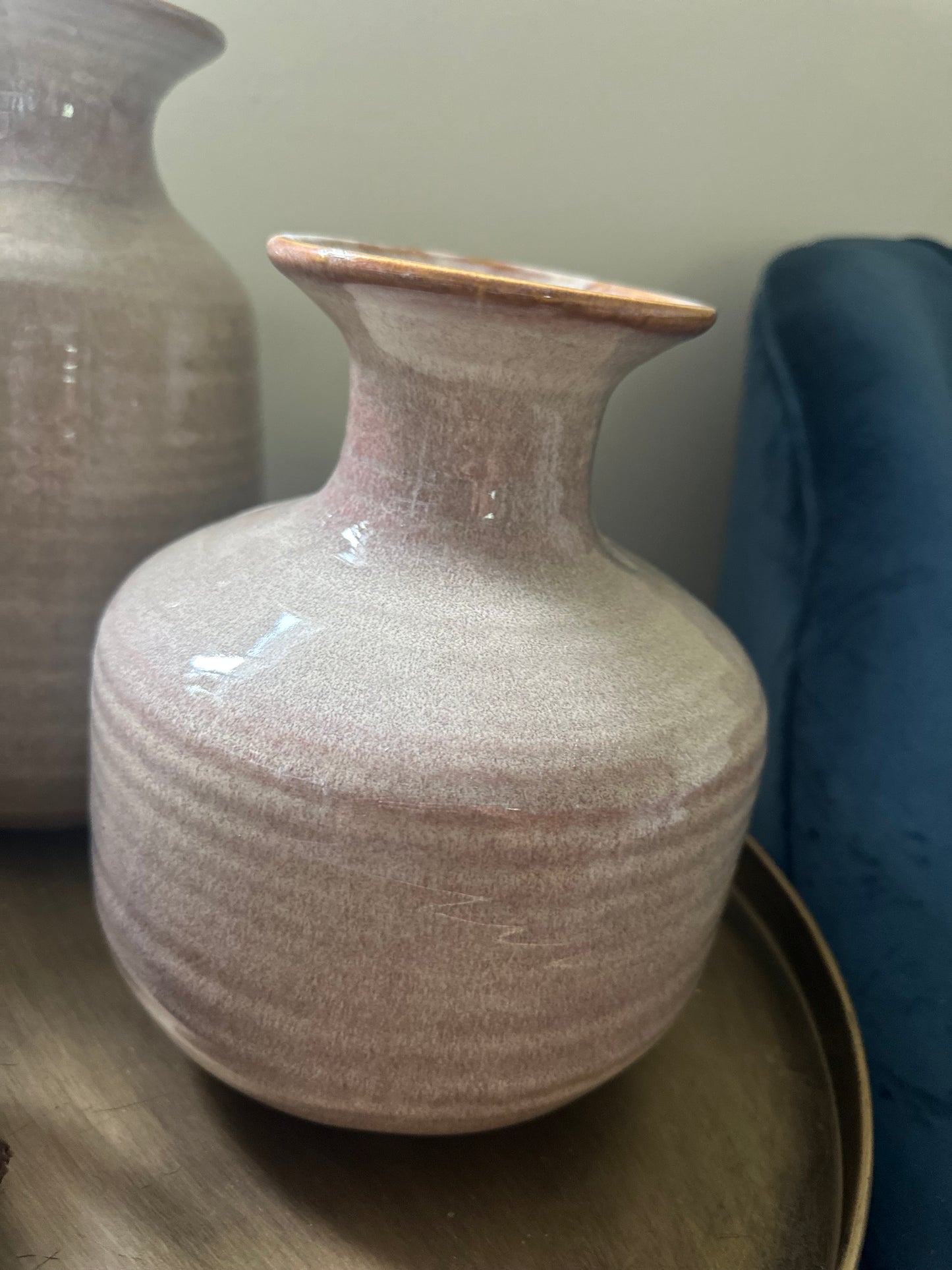 Natural Ripped Squat Vase - Decorative & Stylish Addition to Any Space
