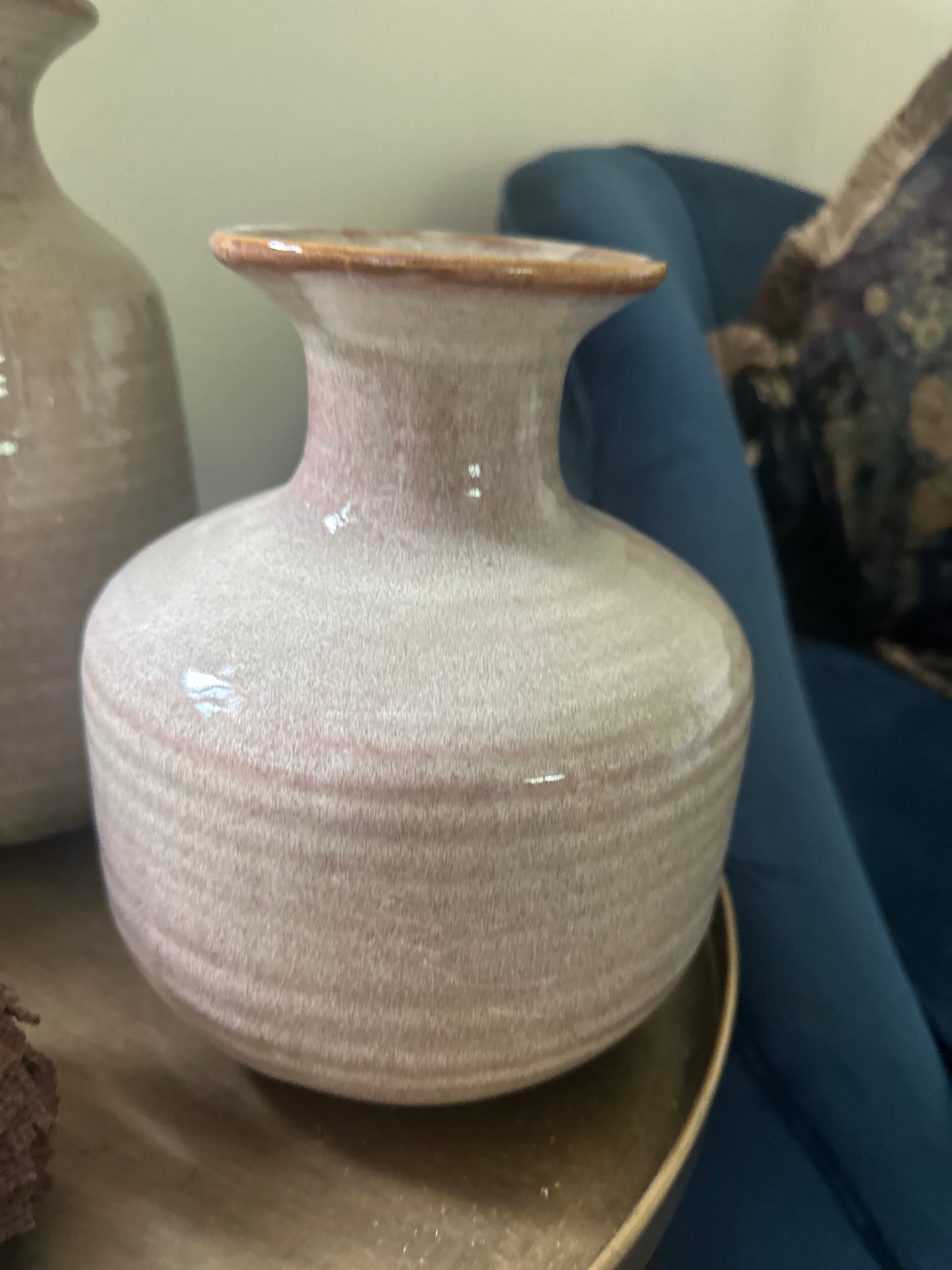 Natural Ripped Squat Vase - Decorative & Stylish Addition to Any Space