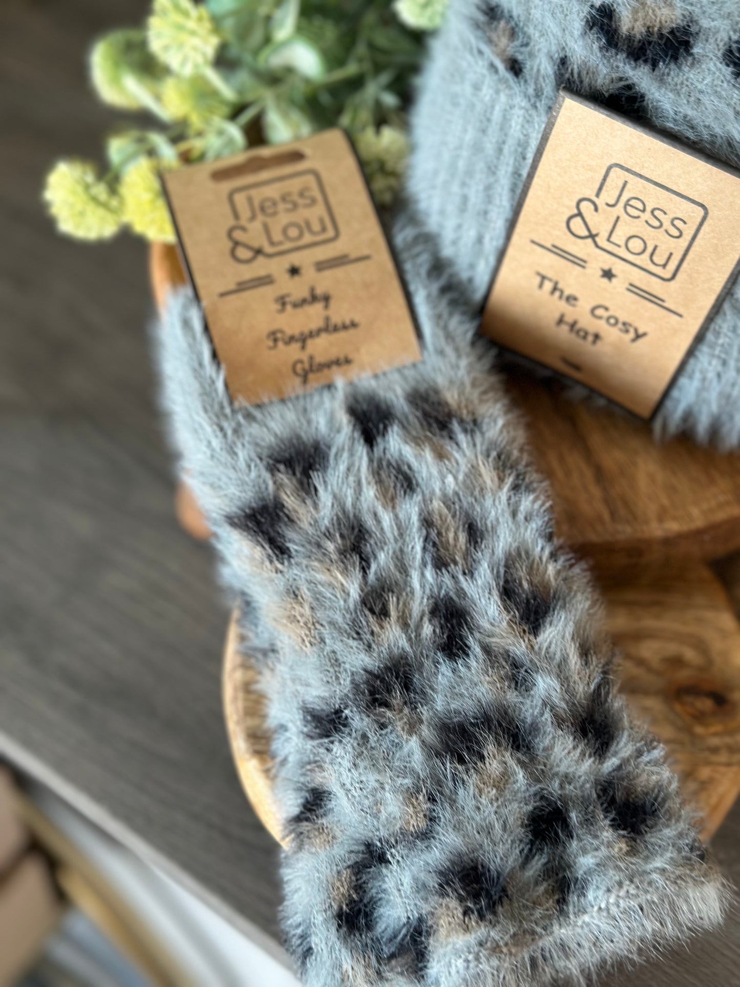 Jess & Lou Leopard Style Fingerless Gloves