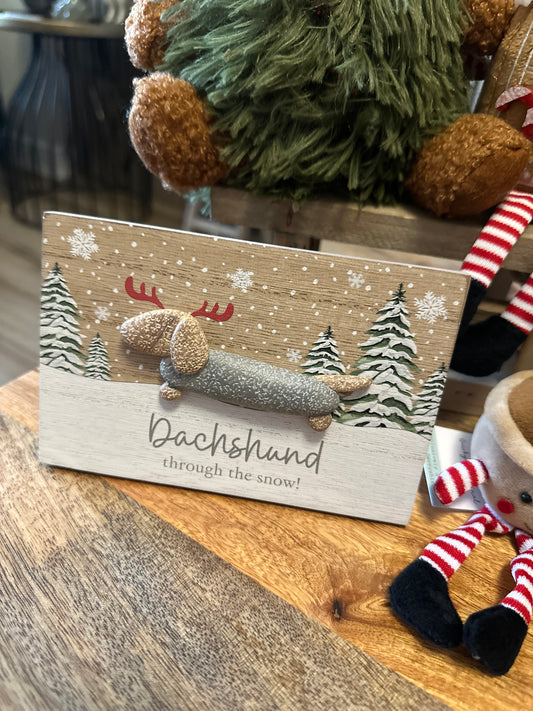 Festive Wood Easel Plaque with resin Dachshund