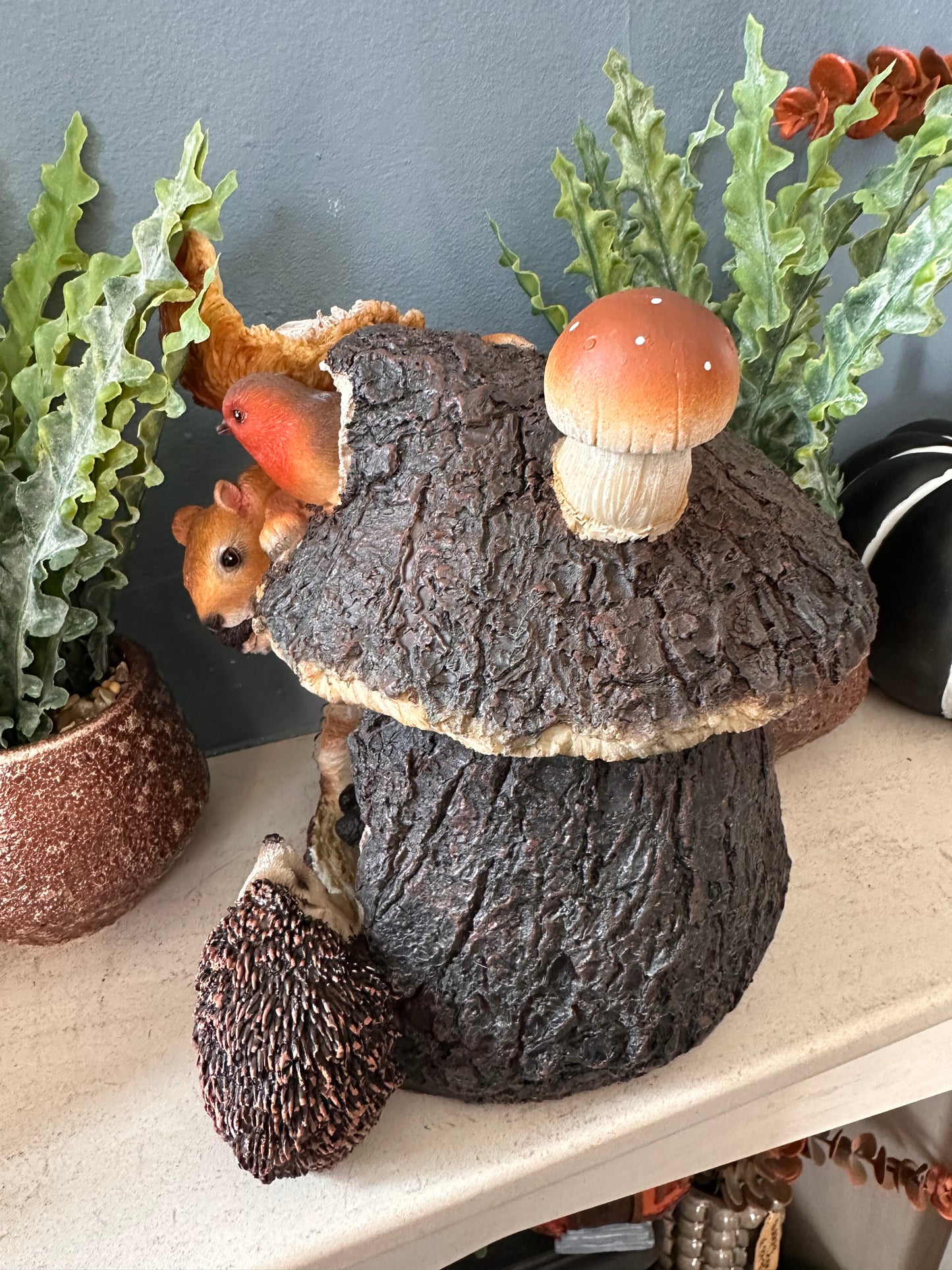 Gorgeous Log Decorative House with Squirrel Robin and Hedgehog