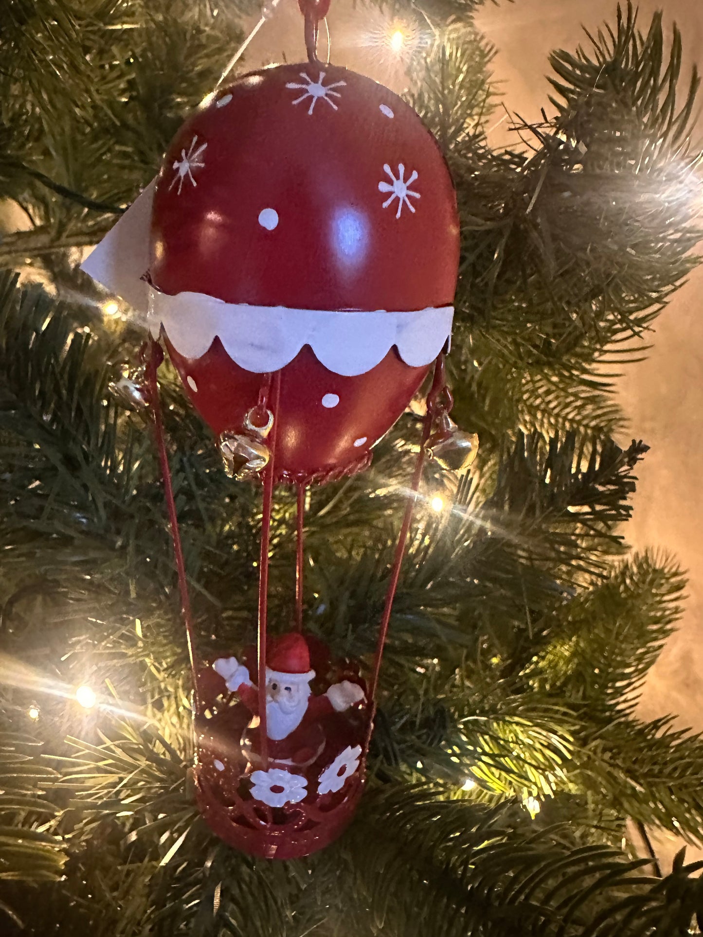 Air Ballooning Deer & Santa Hangers
