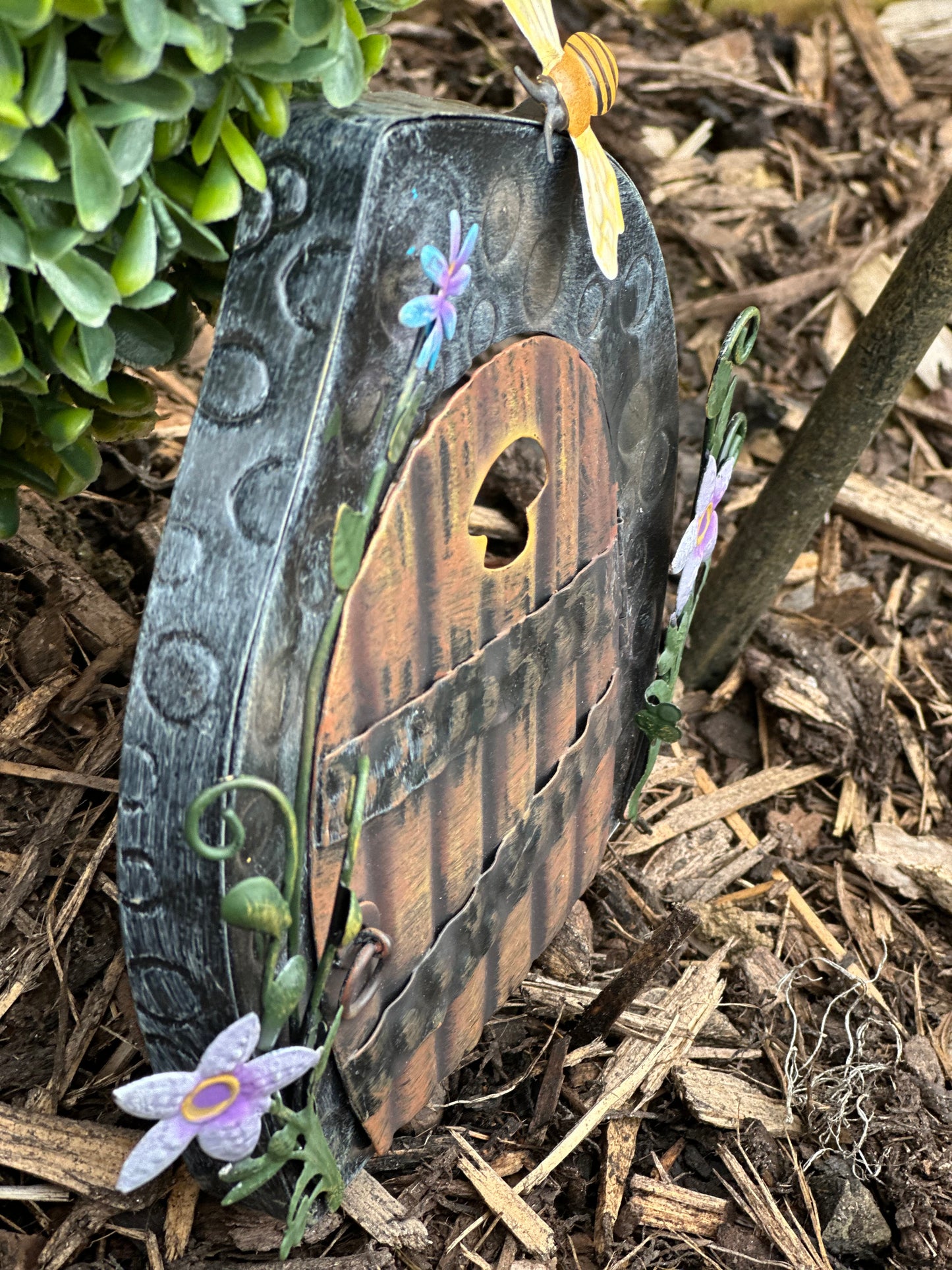 Metal Flower Bee Fairy Door