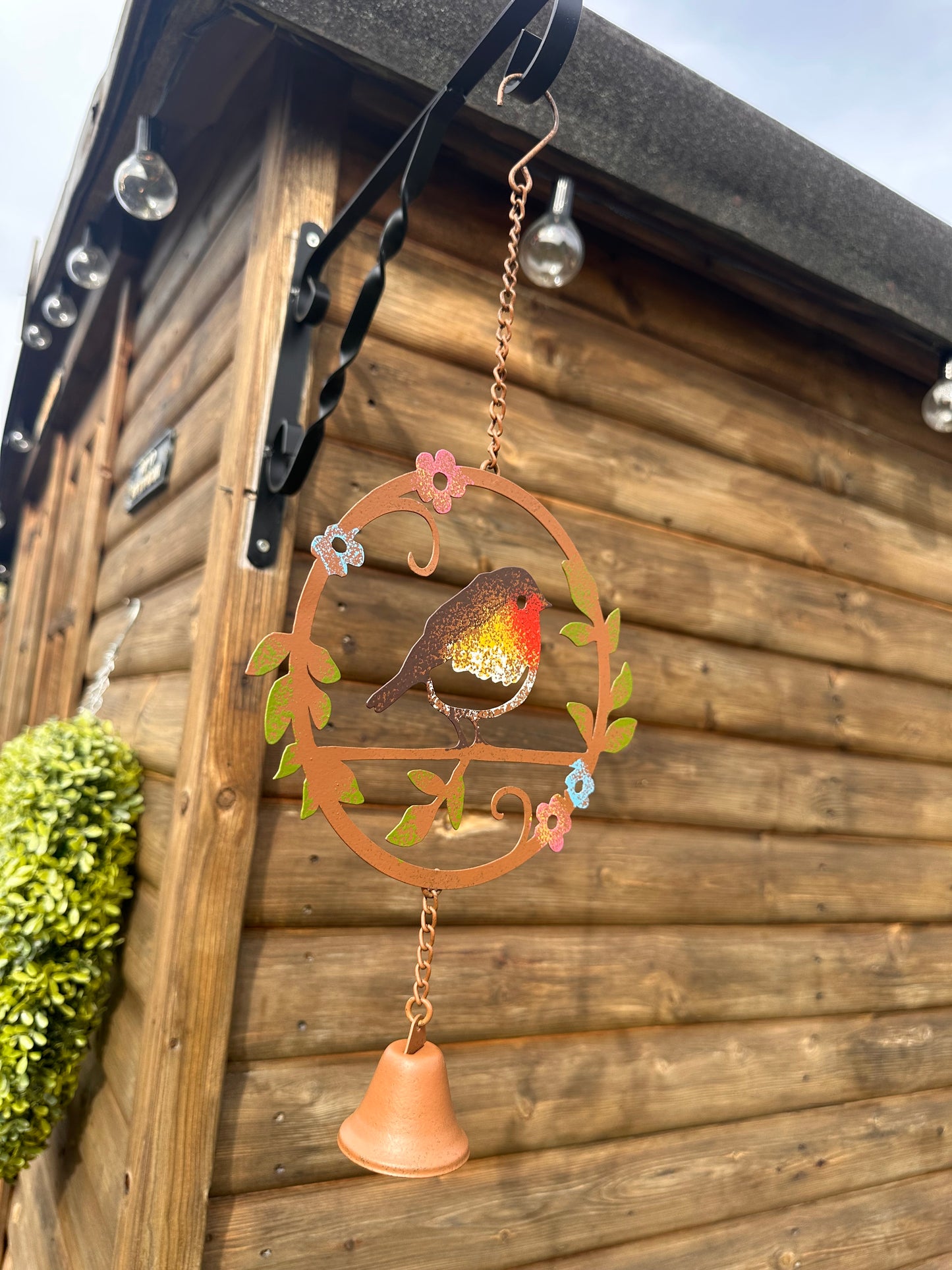 Metal Robin Hanger with Bell
