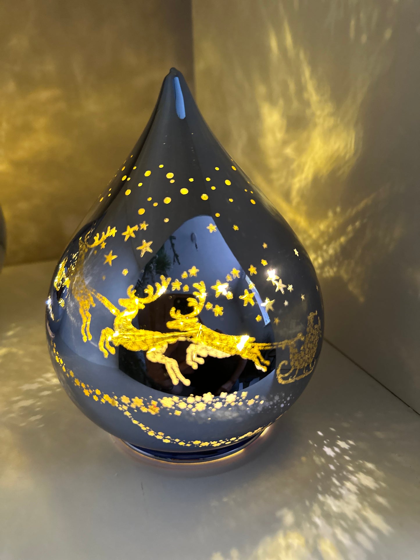 Led Twinkling Teardrop Santa Sleigh Christmas Decor