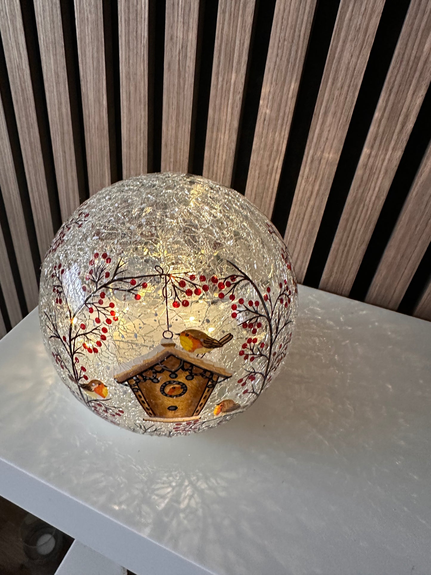 Robin Led Crackle Ball 14cm