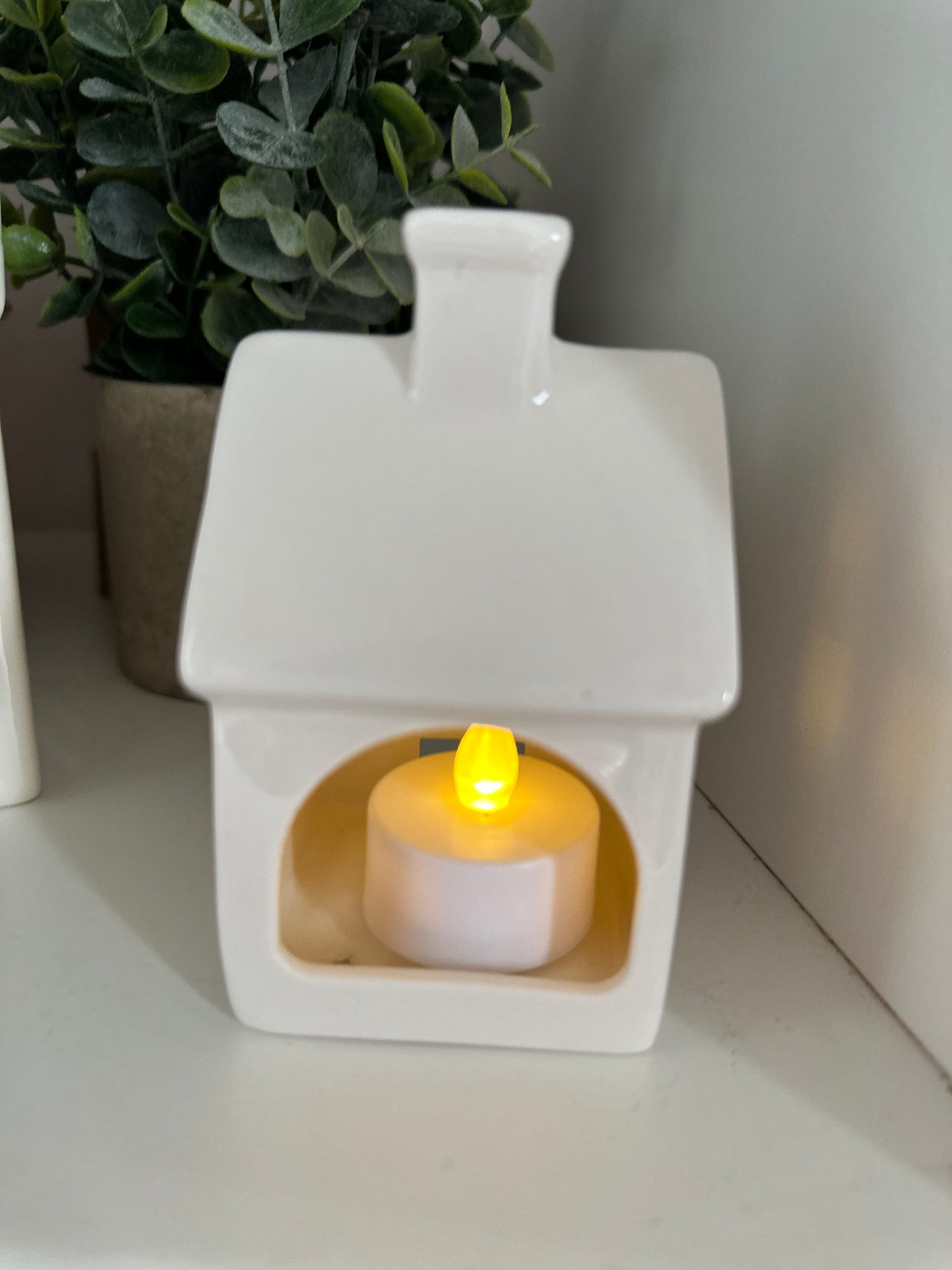 Ceramic Tealight House with Arched Roof