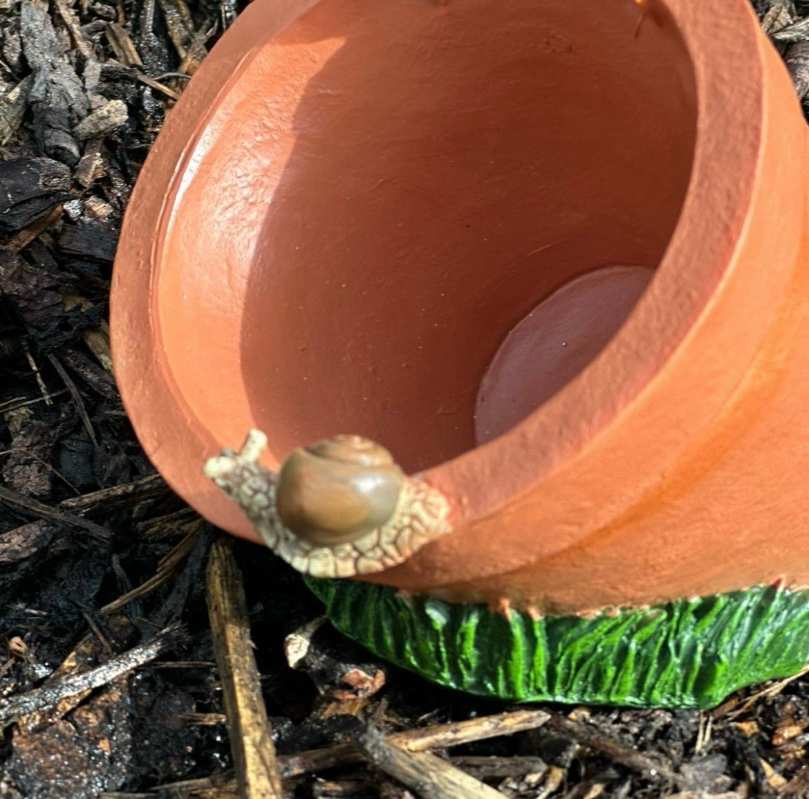 Garden Robin Bird Feeder