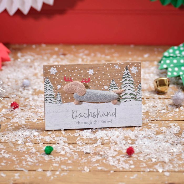 Festive Wood Easel Plaque with resin Dachshund